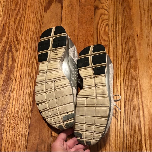 Nike tennis shoes - Picture 3 of 3